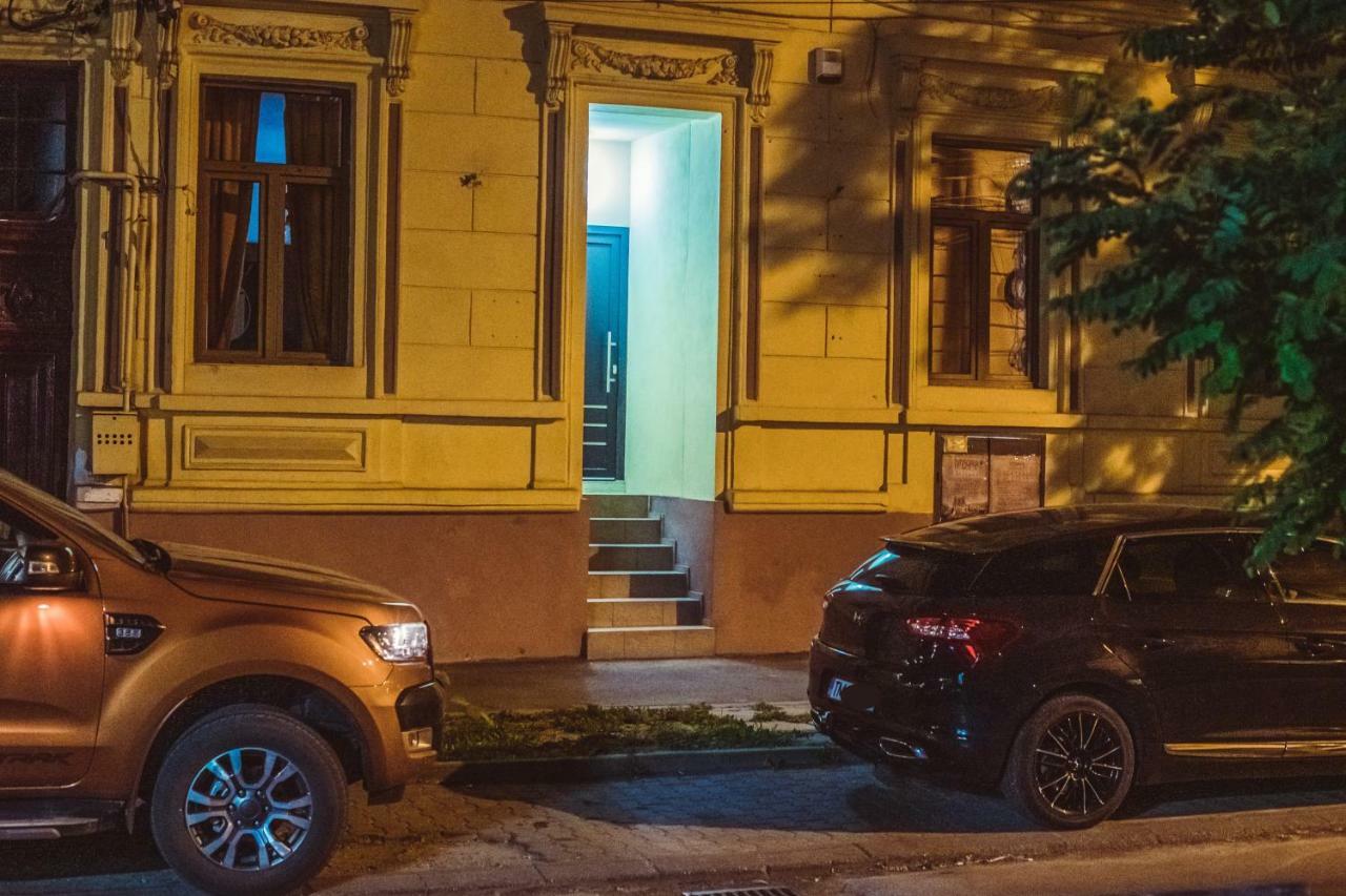 Отель Timhouse Тимишоара Экстерьер фото
